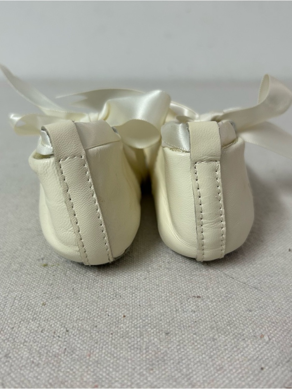 Designer’s Touch Ballet Flats Toddler Girls 6 Ivory Leather Ribbon Tie String - Picture 3 of 10